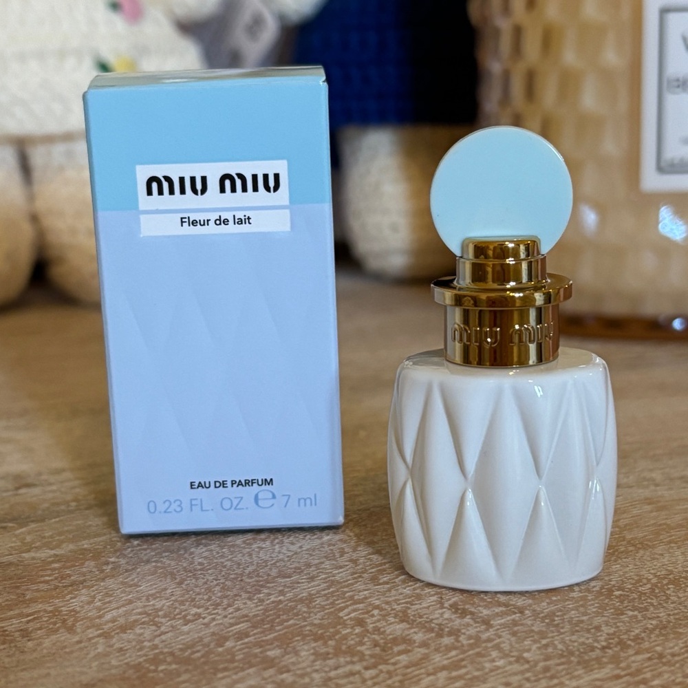 Miu Miu Fleur de Lait Eau de Parfum 0.23 oz